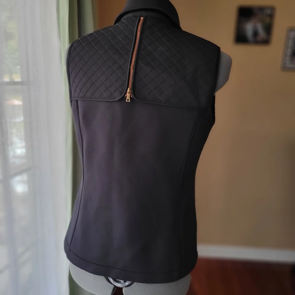 EP Pro Black Quilted Vest with Gold Accents Women's‎ Size Small